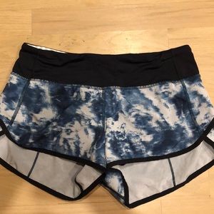 Lululemon shorts size 4
